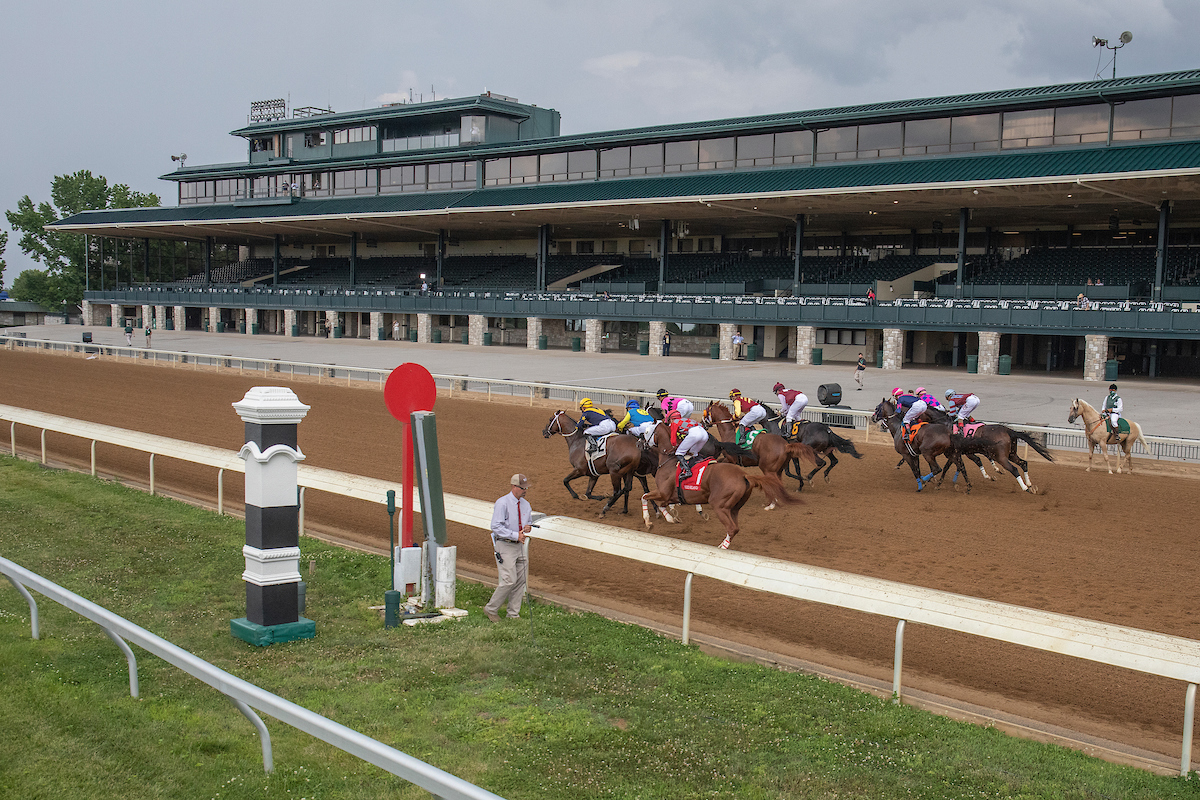 Spectacular Racing Generates Total Handle of 63 Million as Historic